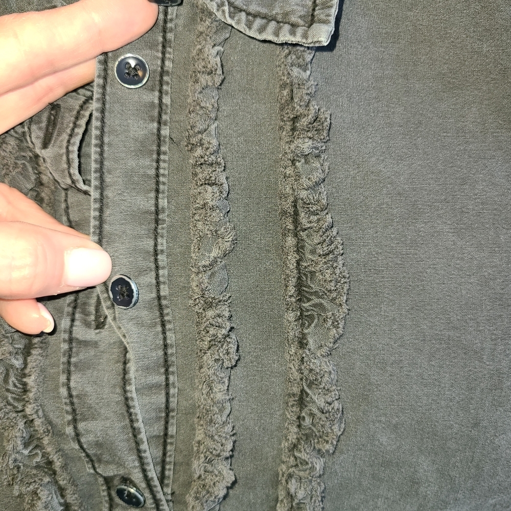 Pilcro & The Letterpress Juni Ruffled Denim Button-down Sz Small EUC - Picture 7 of 8